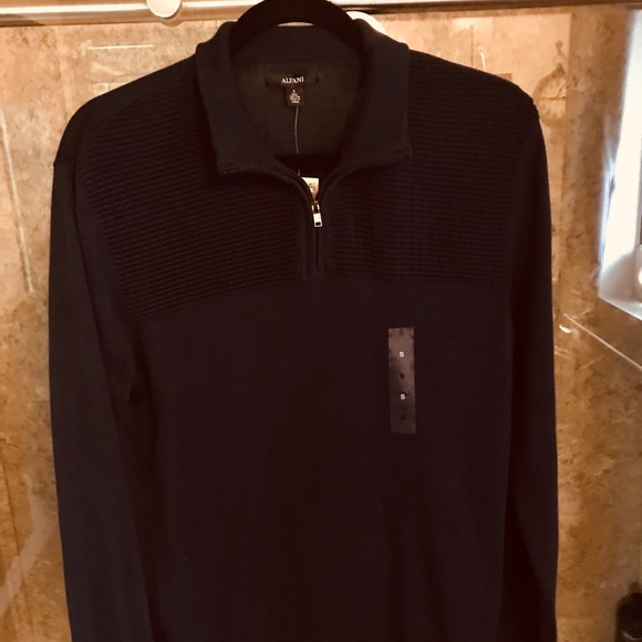 Sweater - Picture 1 of 2